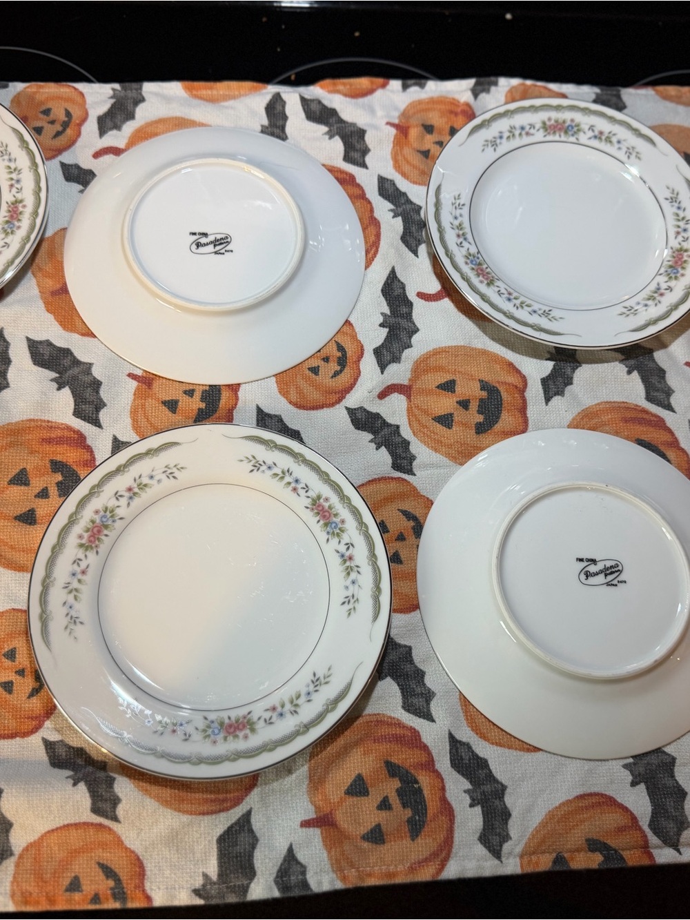 Brookdale Fine China Japan Floral Dinnerware Set – 25 Pieces, Plates Bowls & Sau